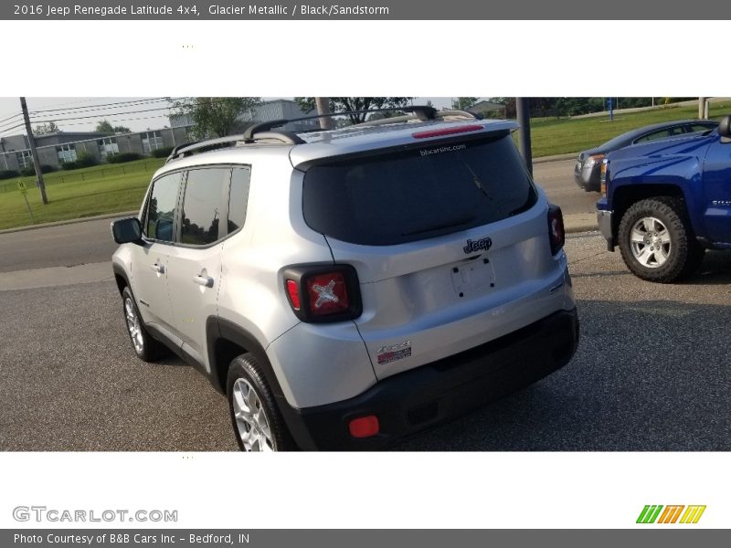 Glacier Metallic / Black/Sandstorm 2016 Jeep Renegade Latitude 4x4