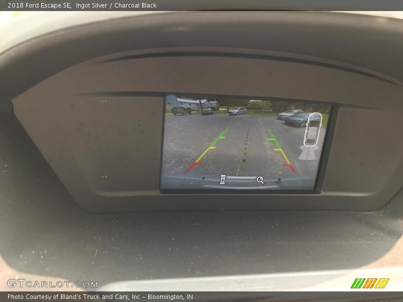 Ingot Silver / Charcoal Black 2018 Ford Escape SE