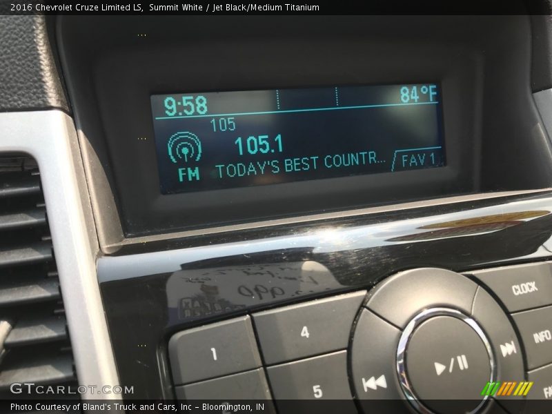 Summit White / Jet Black/Medium Titanium 2016 Chevrolet Cruze Limited LS