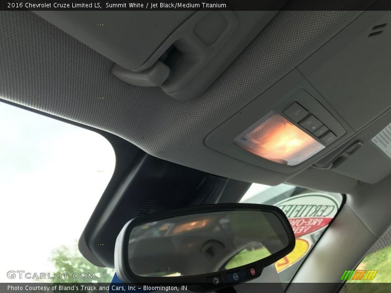 Summit White / Jet Black/Medium Titanium 2016 Chevrolet Cruze Limited LS