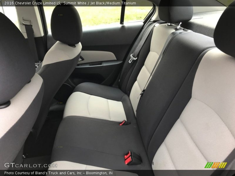 Summit White / Jet Black/Medium Titanium 2016 Chevrolet Cruze Limited LS