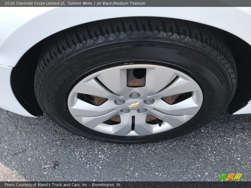 Summit White / Jet Black/Medium Titanium 2016 Chevrolet Cruze Limited LS