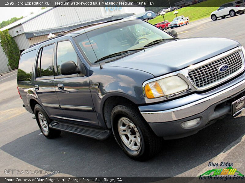 Medium Wedgewood Blue Metallic / Medium Prairie Tan 1999 Ford Expedition XLT