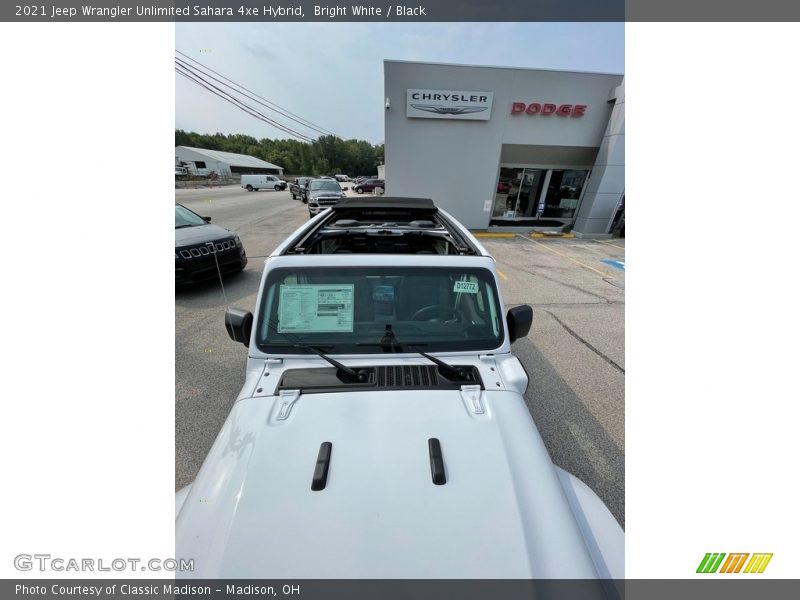 Bright White / Black 2021 Jeep Wrangler Unlimited Sahara 4xe Hybrid