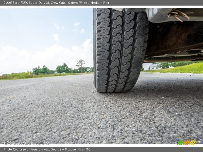Oxford White / Medium Flint 2006 Ford F350 Super Duty XL Crew Cab