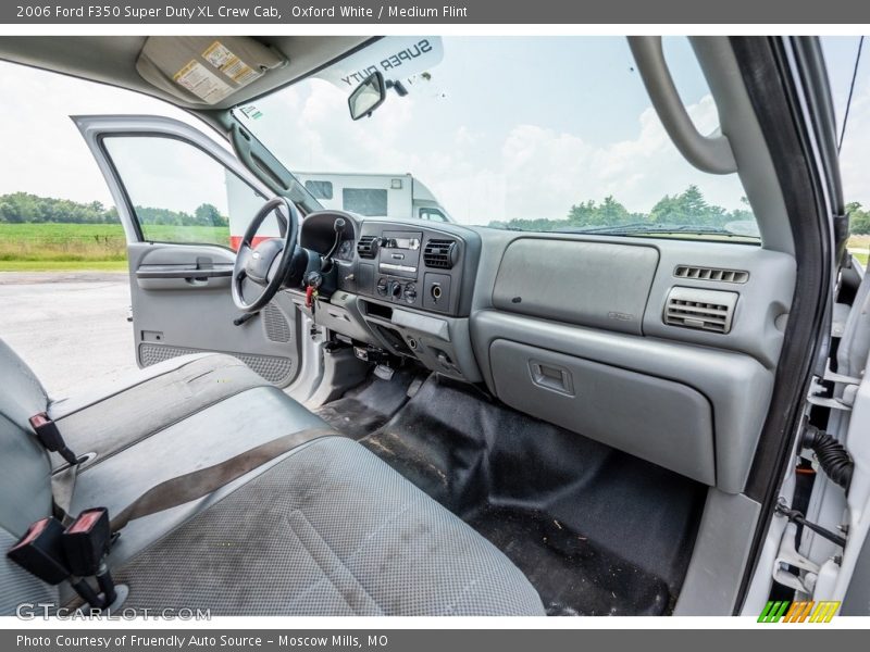 Oxford White / Medium Flint 2006 Ford F350 Super Duty XL Crew Cab