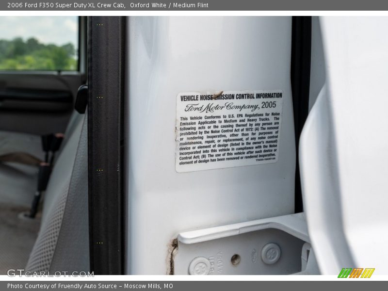 Oxford White / Medium Flint 2006 Ford F350 Super Duty XL Crew Cab