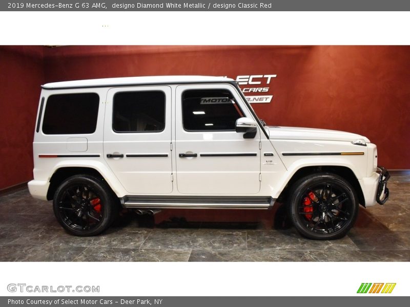 designo Diamond White Metallic / designo Classic Red 2019 Mercedes-Benz G 63 AMG