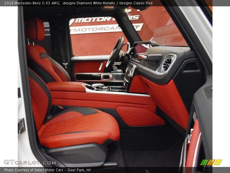 designo Diamond White Metallic / designo Classic Red 2019 Mercedes-Benz G 63 AMG