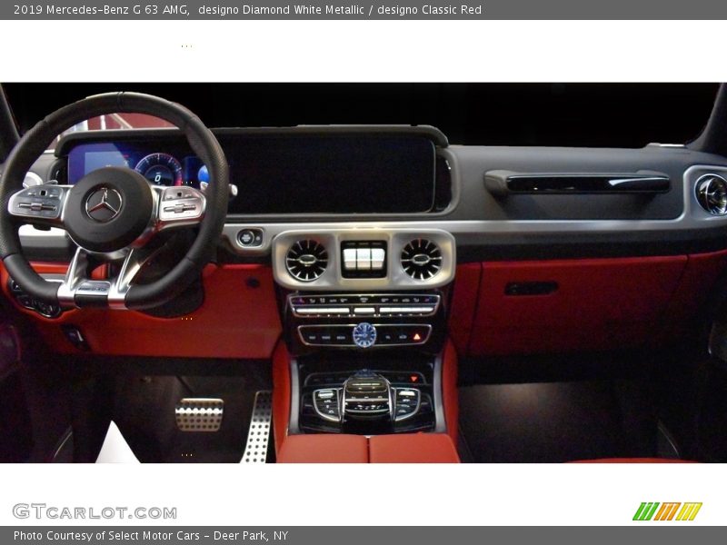designo Diamond White Metallic / designo Classic Red 2019 Mercedes-Benz G 63 AMG
