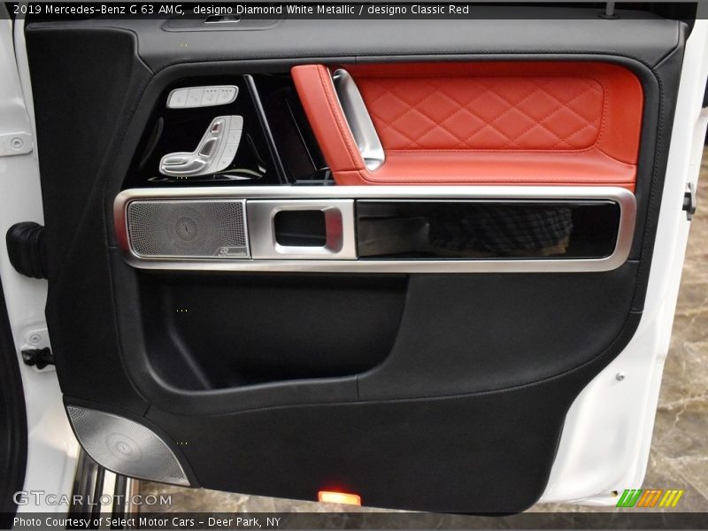 designo Diamond White Metallic / designo Classic Red 2019 Mercedes-Benz G 63 AMG