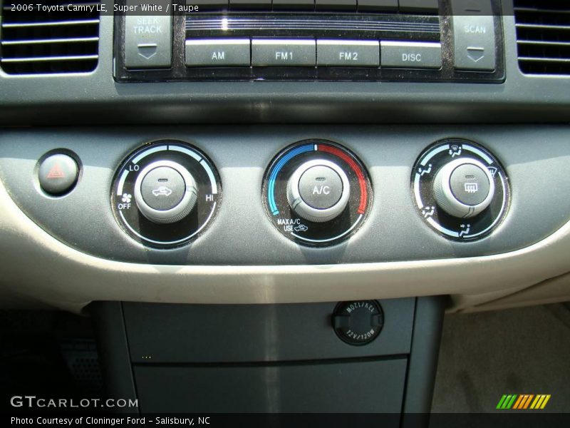 Super White / Taupe 2006 Toyota Camry LE
