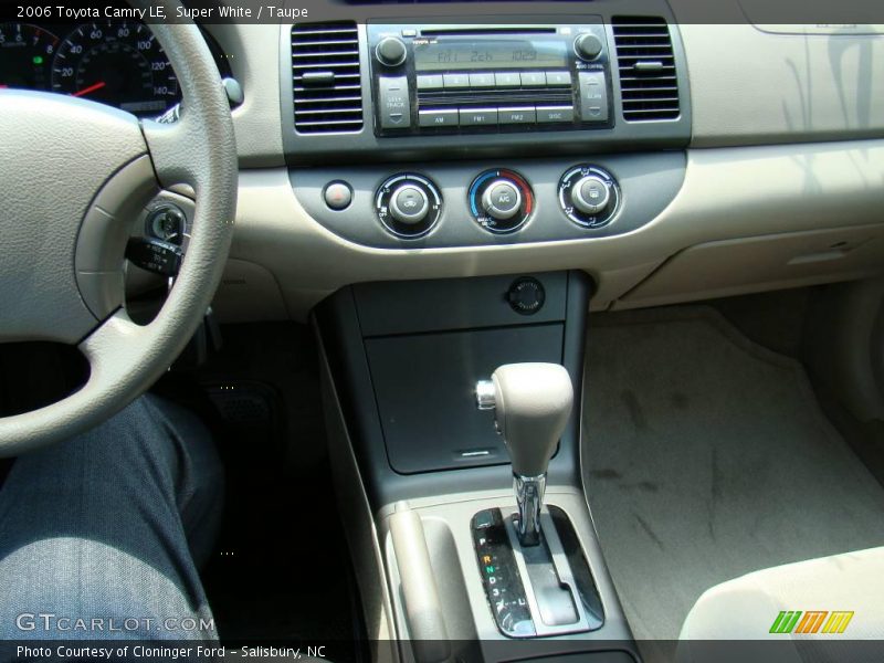 Super White / Taupe 2006 Toyota Camry LE
