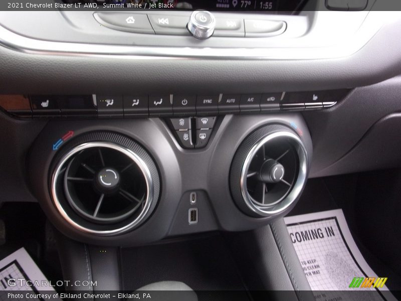 Summit White / Jet Black 2021 Chevrolet Blazer LT AWD