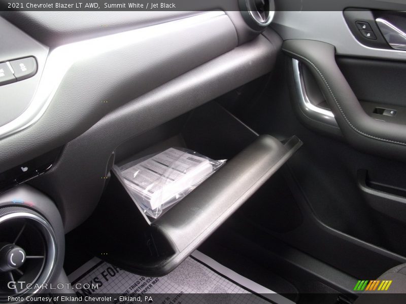 Summit White / Jet Black 2021 Chevrolet Blazer LT AWD
