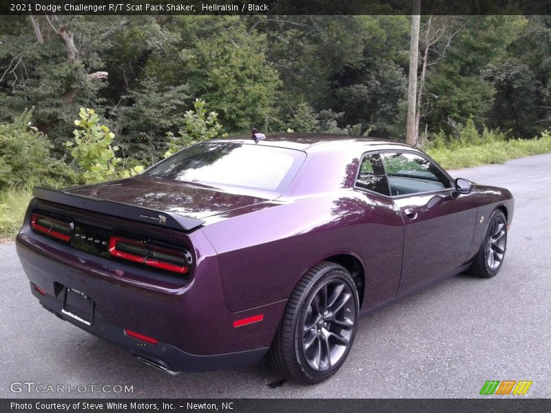 Hellraisin / Black 2021 Dodge Challenger R/T Scat Pack Shaker