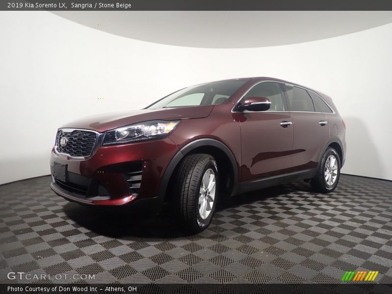 Sangria / Stone Beige 2019 Kia Sorento LX