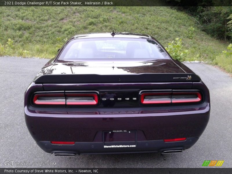 Hellraisin / Black 2021 Dodge Challenger R/T Scat Pack Shaker