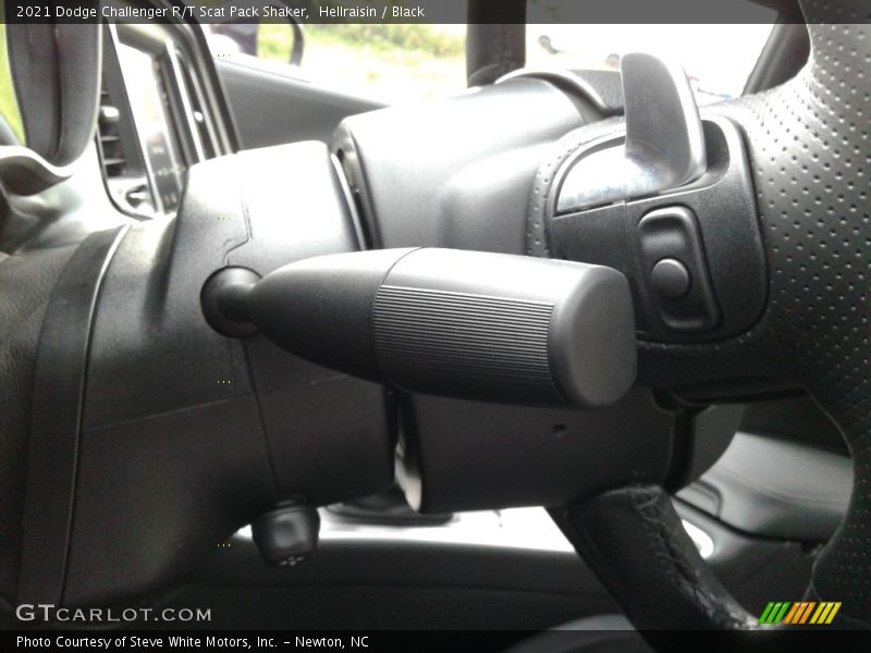Hellraisin / Black 2021 Dodge Challenger R/T Scat Pack Shaker
