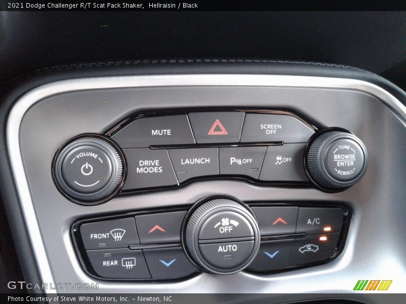 Controls of 2021 Challenger R/T Scat Pack Shaker