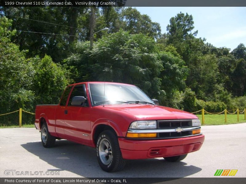 Victory Red / Graphite 1999 Chevrolet S10 LS Extended Cab
