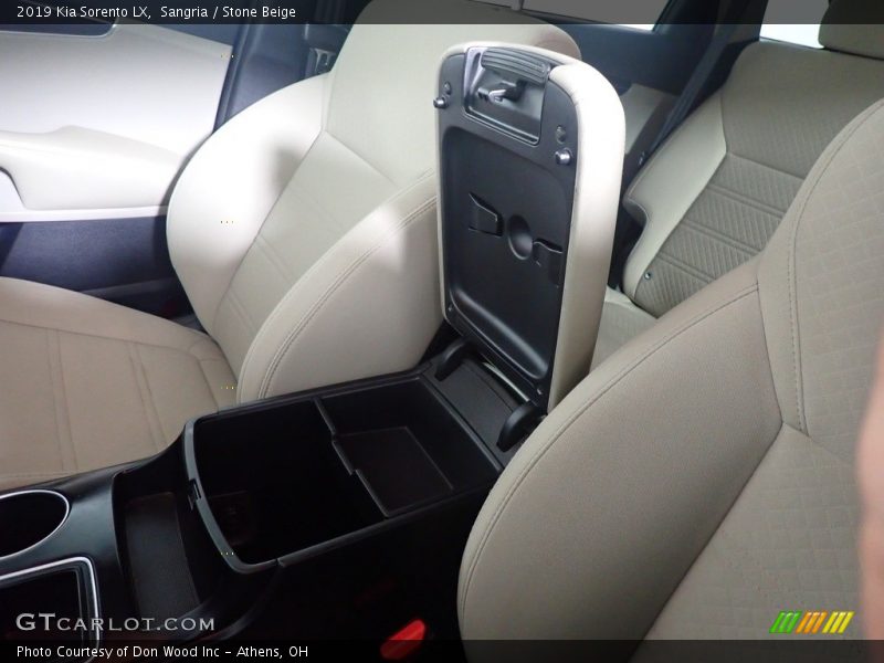 Sangria / Stone Beige 2019 Kia Sorento LX