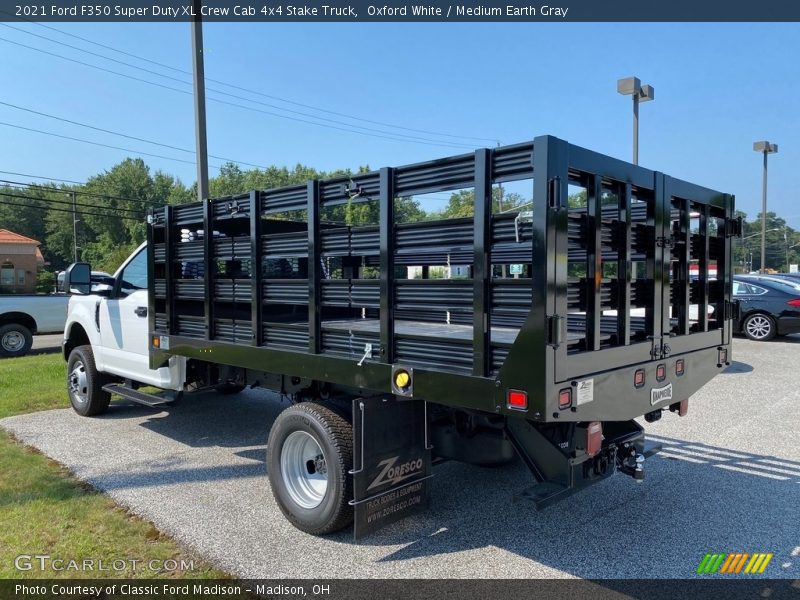 Oxford White / Medium Earth Gray 2021 Ford F350 Super Duty XL Crew Cab 4x4 Stake Truck