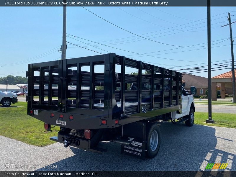 Oxford White / Medium Earth Gray 2021 Ford F350 Super Duty XL Crew Cab 4x4 Stake Truck