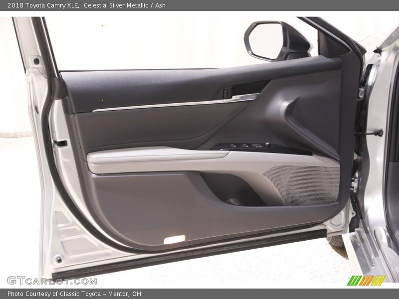Celestial Silver Metallic / Ash 2018 Toyota Camry XLE