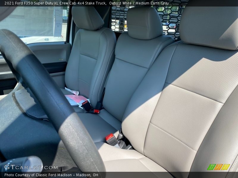 Oxford White / Medium Earth Gray 2021 Ford F350 Super Duty XL Crew Cab 4x4 Stake Truck