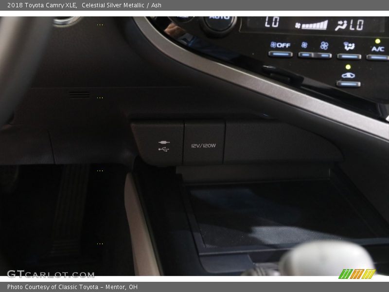 Celestial Silver Metallic / Ash 2018 Toyota Camry XLE