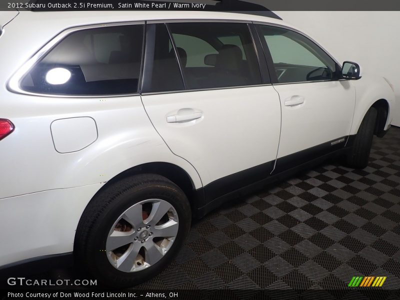 Satin White Pearl / Warm Ivory 2012 Subaru Outback 2.5i Premium