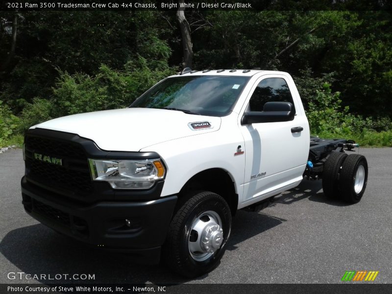 Bright White / Diesel Gray/Black 2021 Ram 3500 Tradesman Crew Cab 4x4 Chassis