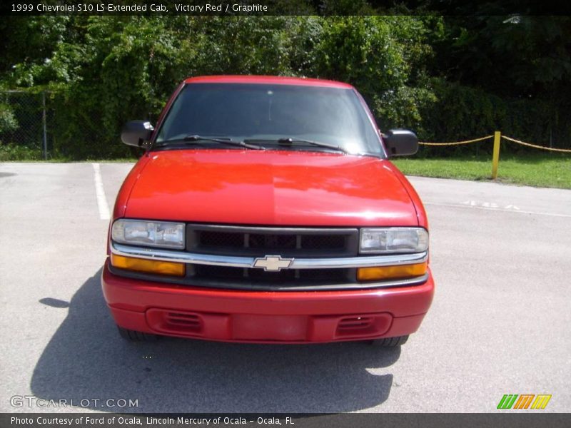 Victory Red / Graphite 1999 Chevrolet S10 LS Extended Cab