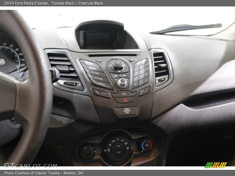 Tuxedo Black / Charcoal Black 2014 Ford Fiesta S Sedan