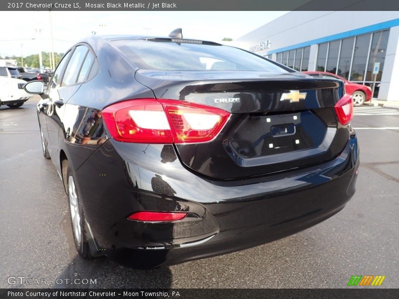 Mosaic Black Metallic / Jet Black 2017 Chevrolet Cruze LS