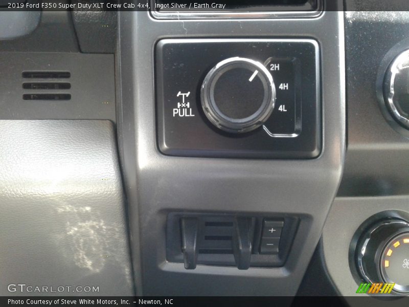 Ingot Silver / Earth Gray 2019 Ford F350 Super Duty XLT Crew Cab 4x4