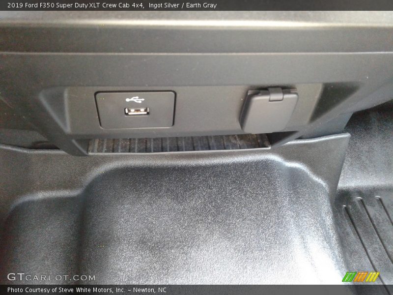 Ingot Silver / Earth Gray 2019 Ford F350 Super Duty XLT Crew Cab 4x4