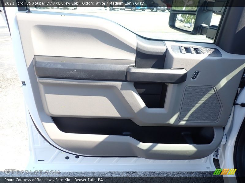 Oxford White / Medium Earth Gray 2021 Ford F350 Super Duty XL Crew Cab