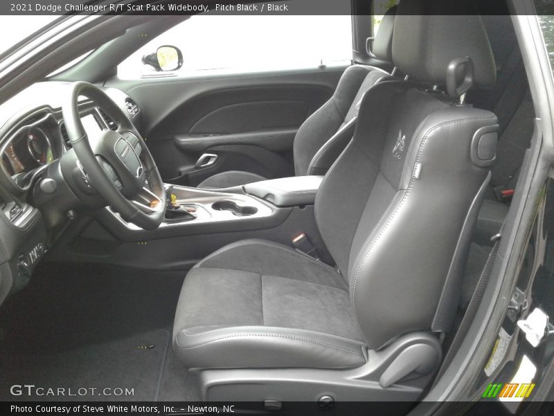 Front Seat of 2021 Challenger R/T Scat Pack Widebody