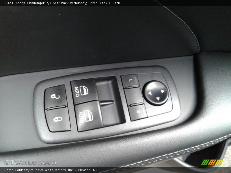 Pitch Black / Black 2021 Dodge Challenger R/T Scat Pack Widebody