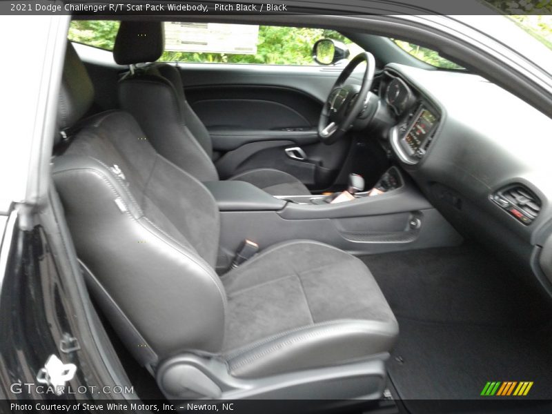Front Seat of 2021 Challenger R/T Scat Pack Widebody