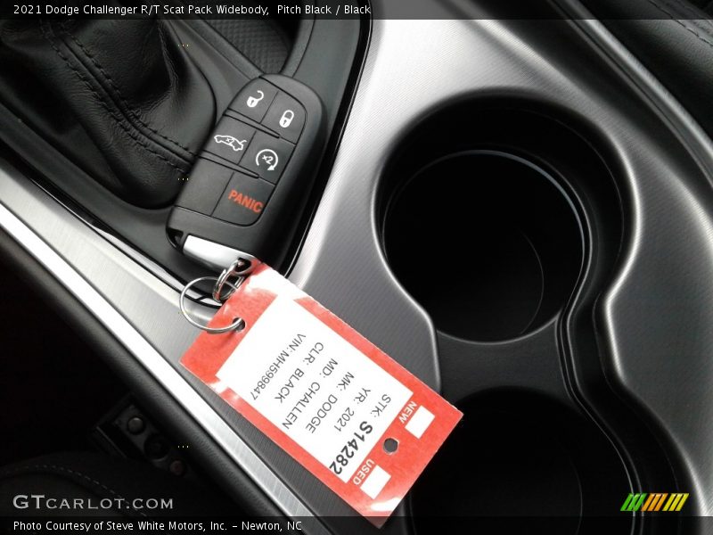 Pitch Black / Black 2021 Dodge Challenger R/T Scat Pack Widebody