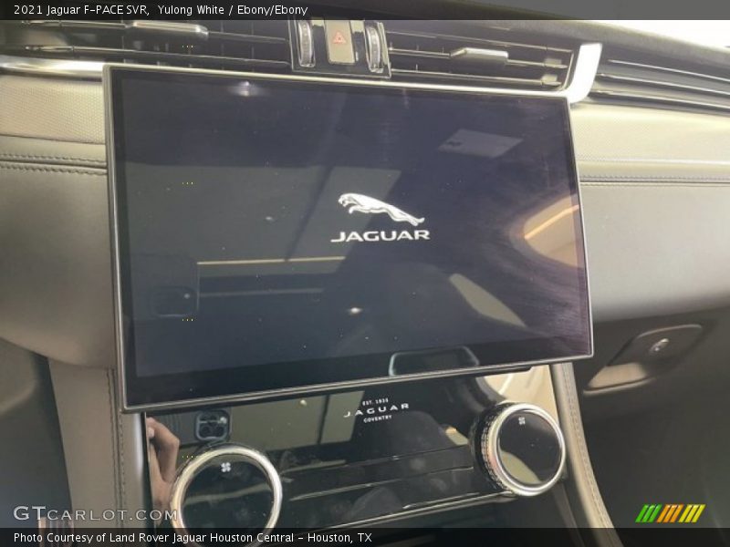 Yulong White / Ebony/Ebony 2021 Jaguar F-PACE SVR