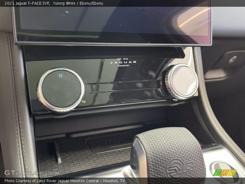 Yulong White / Ebony/Ebony 2021 Jaguar F-PACE SVR