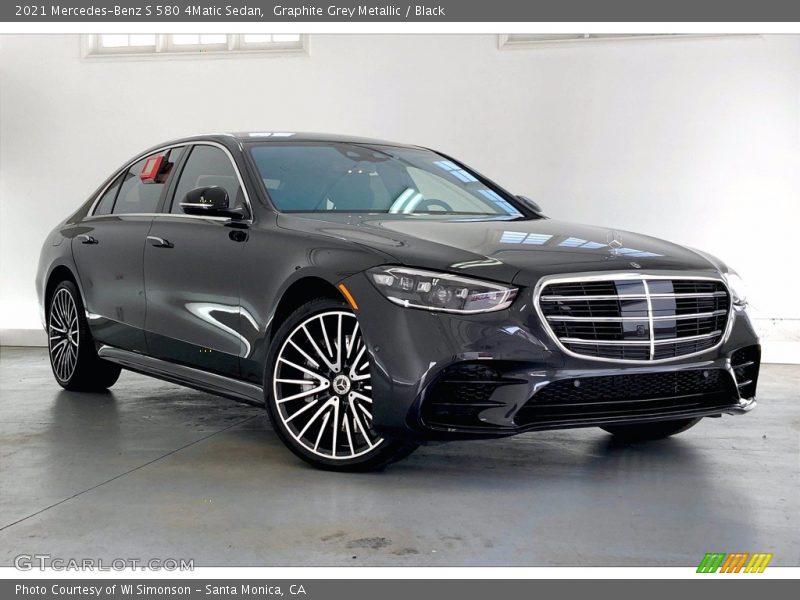 Front 3/4 View of 2021 S 580 4Matic Sedan