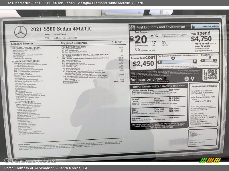 designo Diamond White Metallic / Black 2021 Mercedes-Benz S 580 4Matic Sedan