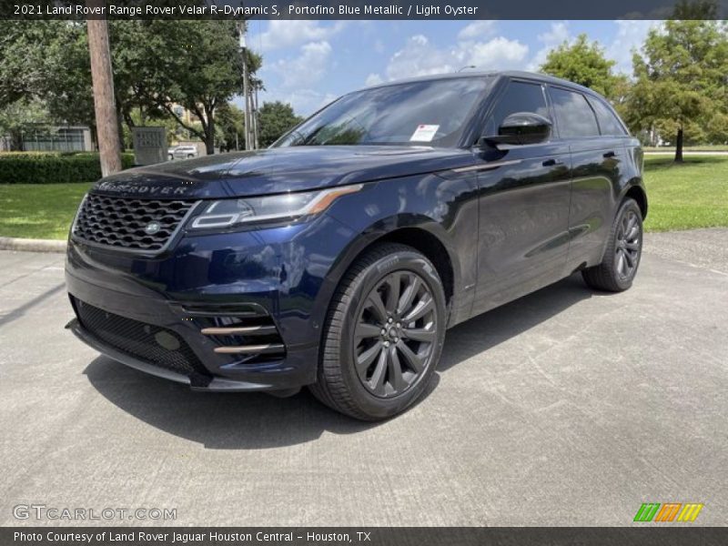 Front 3/4 View of 2021 Range Rover Velar R-Dynamic S