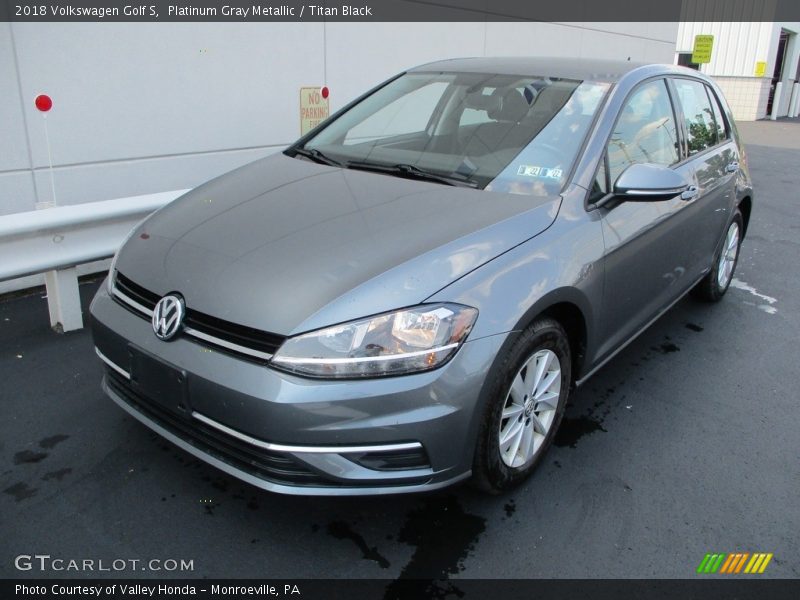 Platinum Gray Metallic / Titan Black 2018 Volkswagen Golf S