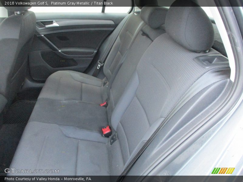 Platinum Gray Metallic / Titan Black 2018 Volkswagen Golf S